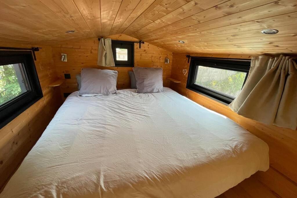 Myinsolite - Tiny-House, Jacuzzi, Brasero, Piscine إج مورت المظهر الخارجي الصورة